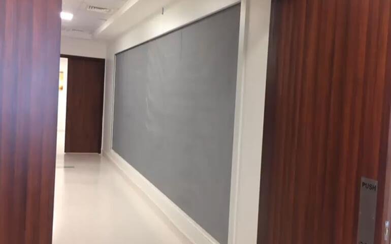 Fire-rated sliding doors for industrial use 